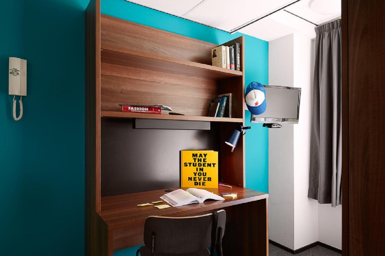 Hotel The Student West 3*